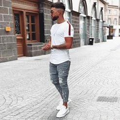 Tout neuf ❤️ Tee 👚 Shirt Oversize Avec Bandes Noir Et Rouge 454 Blanc de LBO ❤️ -France LBO Soldes Boutique lbo 140591 FAB SHALBO 454 TPDT 20210727T082606 06