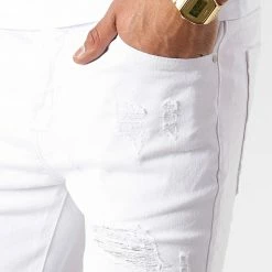 Acheter 🔥 Short Jean Avec Dechirures LB054-B09 Blanc de LBO ⌛ -France LBO Soldes Boutique lbo 165418 FAB LBO LB054 B09 WHITE DESTR 20190415T144509 03