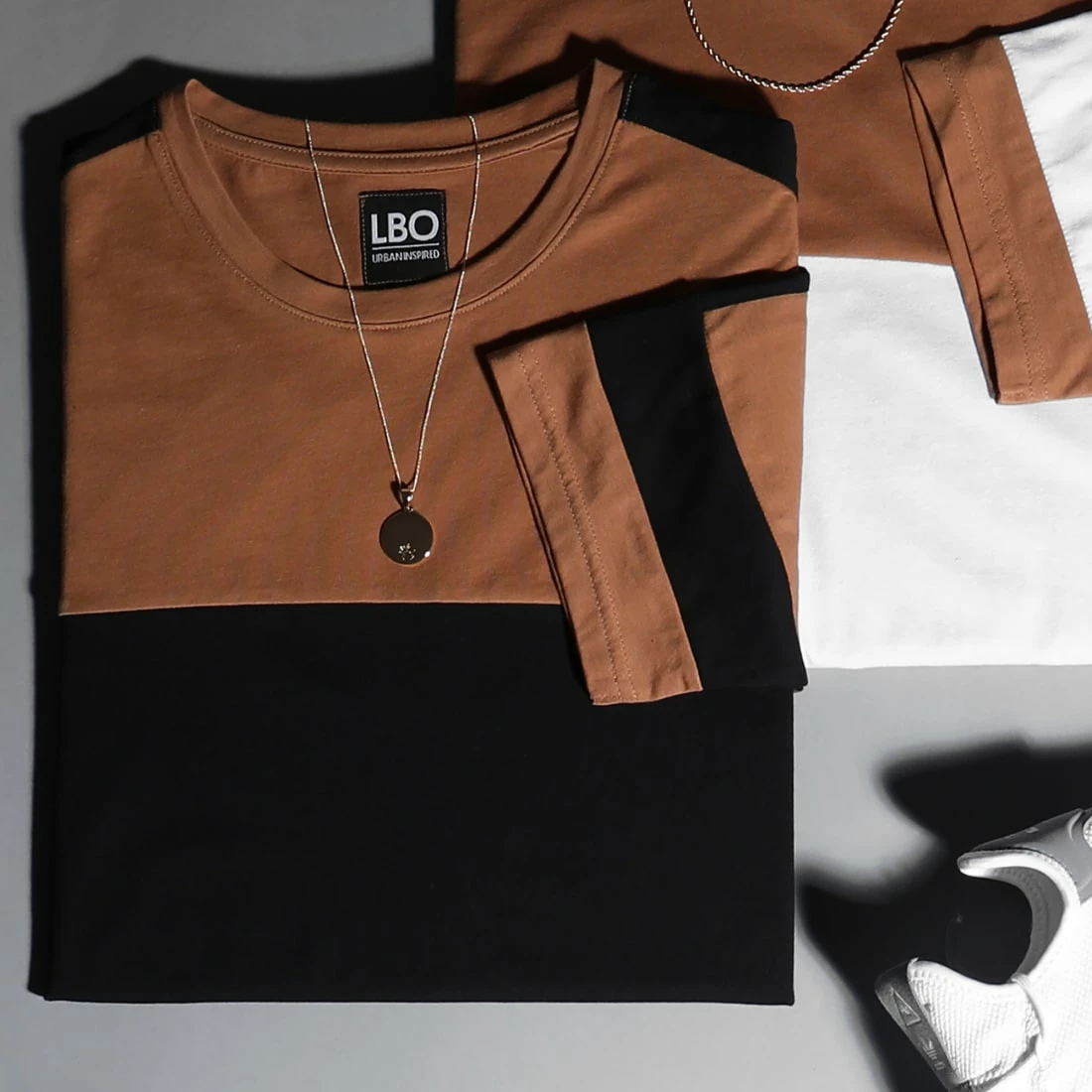Meilleur prix 🔥 Tee 👚 Shirt Oversize A Bandes 1213 Camel Noir de LBO 🧨 6 Meilleur prix 🔥 Tee 👚 Shirt Oversize A Bandes 1213 Camel Noir de LBO 🧨 – Image 4