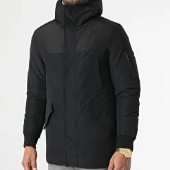 Les meilleures critiques de 🥰 Parka Tech Capuche Premium 0026 Noir de LBO 🥰 -France LBO Soldes Boutique lbo 266921 FAB LBO 1070510 0026 20211112T145213 03