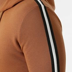 Le moins cher 🎁 Sweat Capuche A Bandes 1807 Camel de LBO 🔥 -France LBO Soldes Boutique lbo 270353 FAB SHALBO 1807 20211015T160056 02