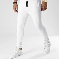 Tout neuf 😍 Pantalon Jogging Uni 73 Blanc de LBO 😉