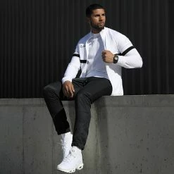 Budget 🔔 Pantalon Jogging Diamant 1070510-0017 Noir de LBO 👍 -France LBO Soldes Boutique lbo 283526 FAB 1070510 0017 20211020T151141 05