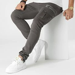Promo 🧨 Pantalon Cargo 1845 Gris de LBO 🔥 10 Promo 🧨 Pantalon Cargo 1845 Gris de LBO 🔥 -France LBO Soldes Boutique lbo 284930 FAB SHALBO 1845 20220131T074349 03
