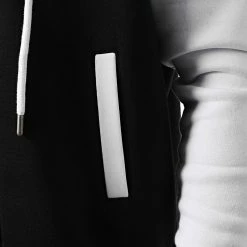 Les meilleures critiques de ❤️ Veste Teddy A Capuche 1856 Noir Blanc de LBO ✔️ -France LBO Soldes Boutique lbo 286330 FAB SHALBO 1856 20211117T081326 02