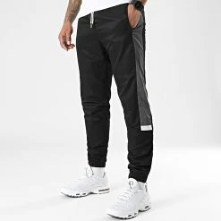 Coupon 👍 Pantalon Jogging Tricolore A Bandes 0031 Noir Gris Anthracite de LBO 👏 -France LBO Soldes Boutique lbo 287385 FAB LBO 10701336 0031 20211119T140524 03