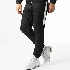 Offres 🔥 Ensemble De Survetement Bicolore Avec Bandes 0056 Noir Blanc de LBO 🤩 -France LBO Soldes Boutique lbo 289192 FAB LBO 10701336 0056 20211217T075640 04