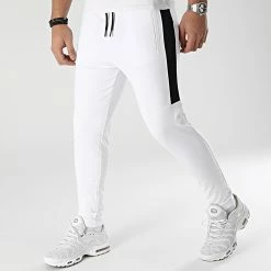 Meilleure vente 😀 Pantalon Jogging Training Bande Mesh 0035 Blanc Noir de LBO 😍 -France LBO Soldes Boutique lbo 291065 FAB LBO 10701336 0035 20220126T151658 05