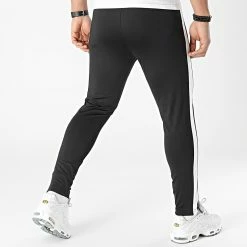 Nouveau 🛒 Pantalon Jogging Training Bande 0036 Noir Blanc de LBO ❤️ 9 Nouveau 🛒 Pantalon Jogging Training Bande 0036 Noir Blanc de LBO ❤️ -France LBO Soldes Boutique lbo 291066 FAB LBO 10701336 0036 20220126T151417 04