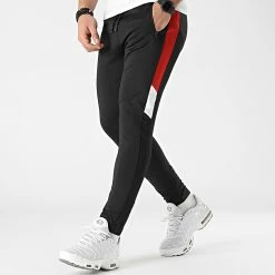 Acheter 🎉 Pantalon Jogging Training Bande Bicolore 0039 Noir Rouge de LBO 🥰