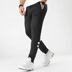 Acheter 🥰 Pantalon Jogging Training Bandes 0041 Noir Blanc de LBO 🔔 -France LBO Soldes Boutique lbo 291070 FAB LBO 10701336 0041 20220124T154323 03