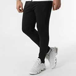 Acheter 🌟 Ensemble De Survêtement Training Avec Bande Mesh 0048 Blanc Noir de LBO 🤩 9 Acheter 🌟 Ensemble De Survêtement Training Avec Bande Mesh 0048 Blanc Noir de LBO 🤩 -France LBO Soldes Boutique lbo 291072 FAB LBO 10701336 0048 20220127T075203 04