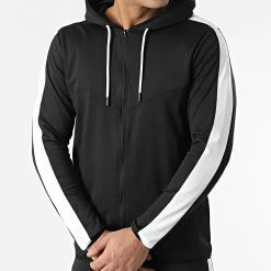 Coupon ✨ Ensemble De Survetement Training Avec Bande 0050 Noir de LBO 🔥 -France LBO Soldes Boutique lbo 291074 FAB LBO 10701336 0050 20220124T141248 03