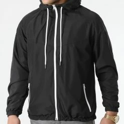 Bon marché 😀 Coupe-Vent Tech 0074 Noir de LBO 🤩 -France LBO Soldes Boutique lbo 295820 FAB LBO 10701336 0074 20220309T093806 03