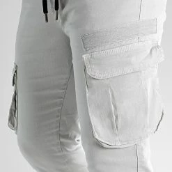 Grosses soldes 🤩 Pantalon Cargo 2439 Gris Clair de LBO 😍 9 Grosses soldes 🤩 Pantalon Cargo 2439 Gris Clair de LBO 😍 -France LBO Soldes Boutique lbo 327398 SHALBO 2439 20221007T091559 02