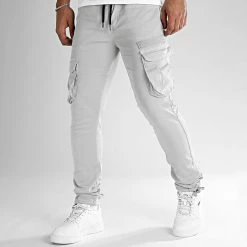 Grosses soldes 🤩 Pantalon Cargo 2439 Gris Clair de LBO 😍 11 Grosses soldes 🤩 Pantalon Cargo 2439 Gris Clair de LBO 😍 -France LBO Soldes Boutique lbo 327398 SHALBO 2439 20221007T091601 04