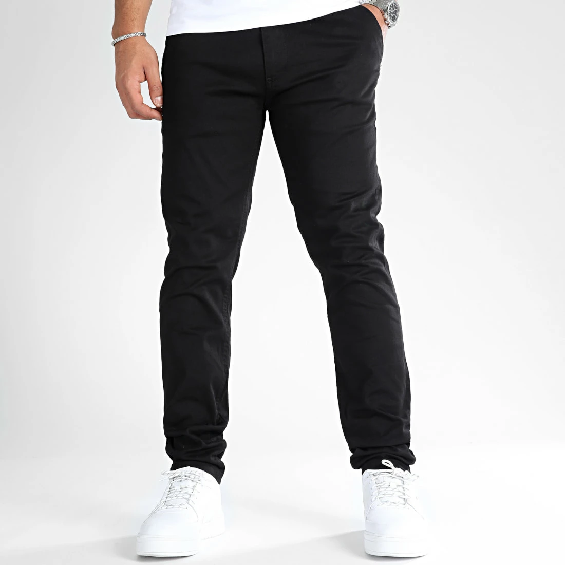 Offres 🎁 Pantalon Chino Regular 2667 Noir de LBO ✔️ 3 Offres 🎁 Pantalon Chino Regular 2667 Noir de LBO ✔️