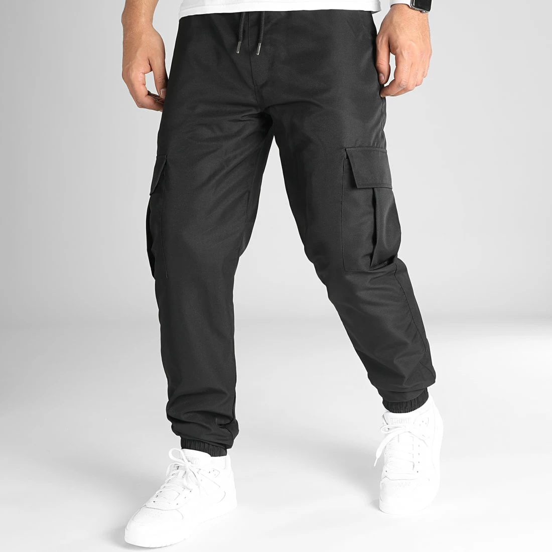 Nouveau ⌛ Pantalon Jogging Diamant Avec Poche Cargo 0204 Noir de LBO 👏 6 Nouveau ⌛ Pantalon Jogging Diamant Avec Poche Cargo 0204 Noir de LBO 👏 – Image 4